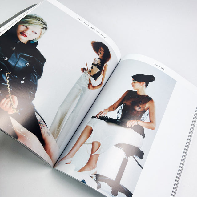 10 Magazine DE Issue 01 – GUDBERG NERGER