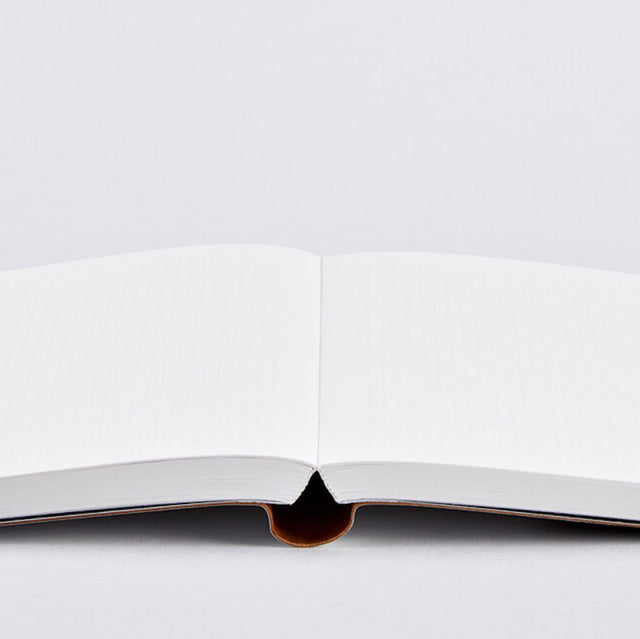 nuuna Write/Wrong – Graphic Notebook L – GUDBERG NERGER