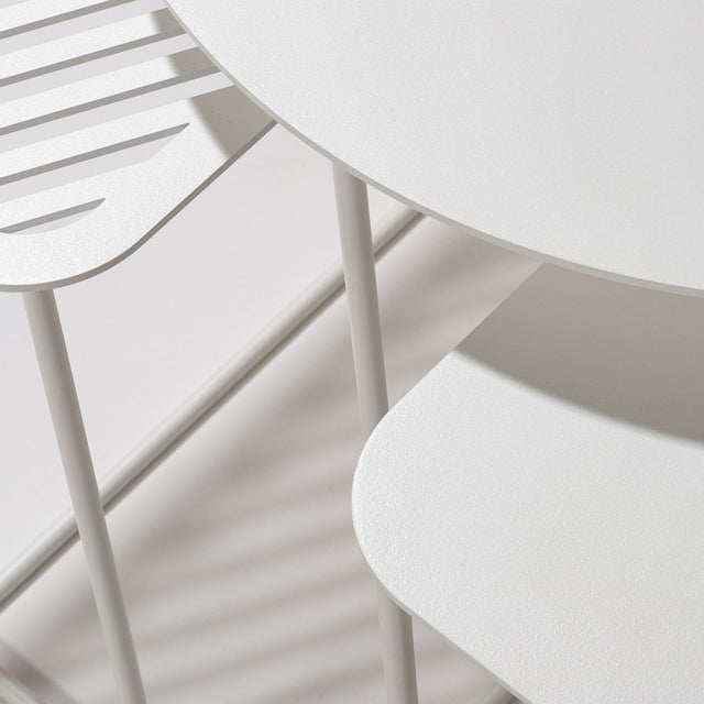 Solid 02 Side Table – White – buy at GUDBERG NERGER Shop